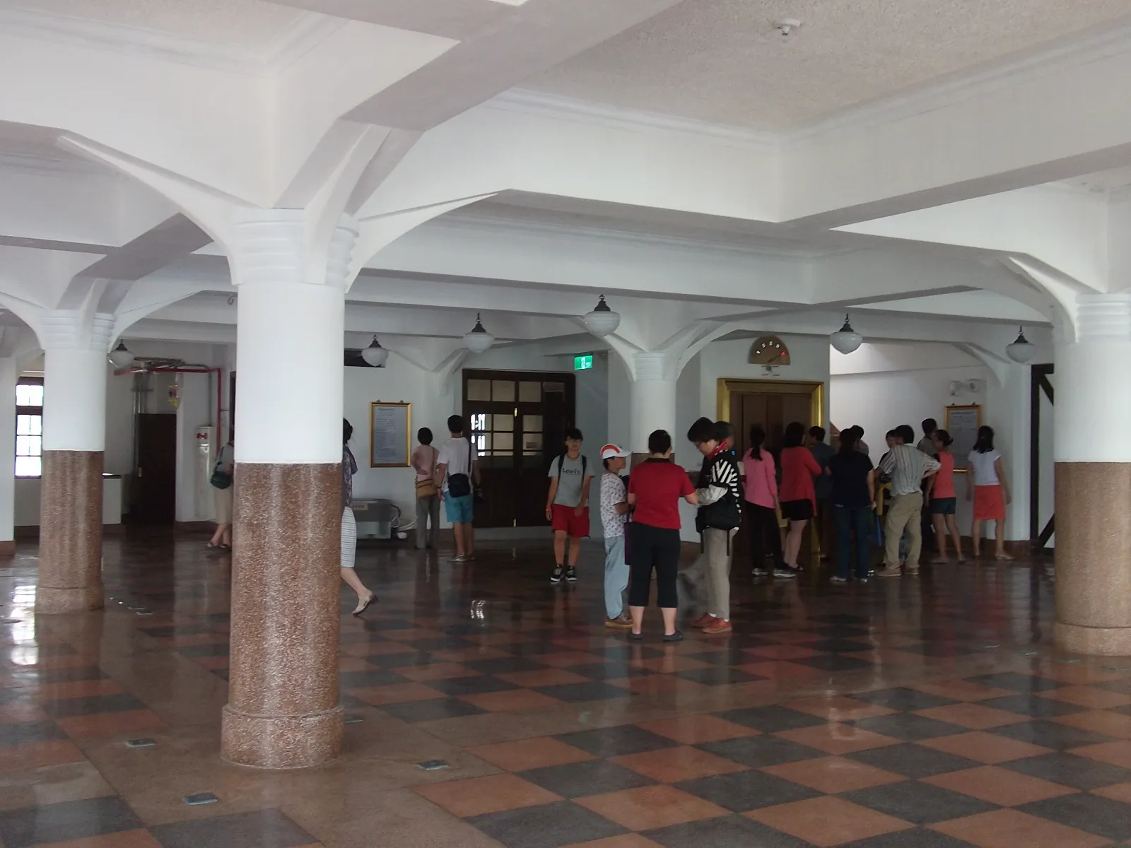 2013 年,剛整修好的林百貨內部